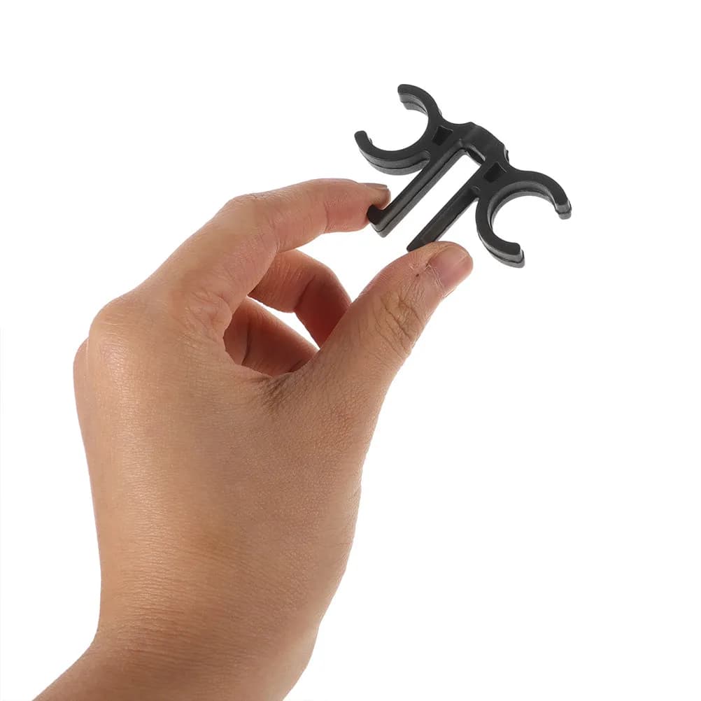 4 Pieces Clips for Trekking Sticks, Plastic Connectors for 18mm Hiking Sticks, Stroller Sticks, Camping and Climbing Wheels