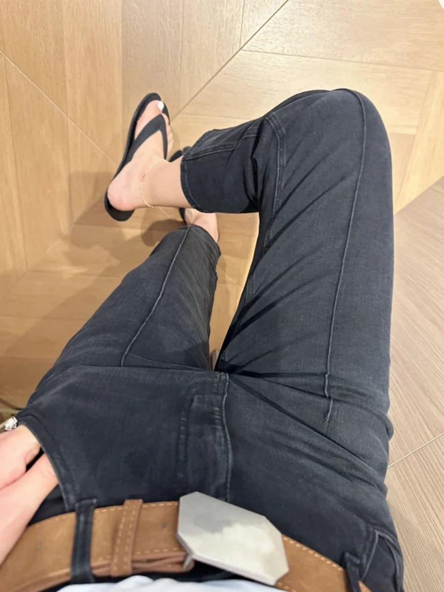 Jeans a vita alta elasticizzati neri e grigi a lunghezza 7/8 da donna, nuovi per primavera autunno, taglie forti, effetto snellente e nascondente, a gamba dritta.
