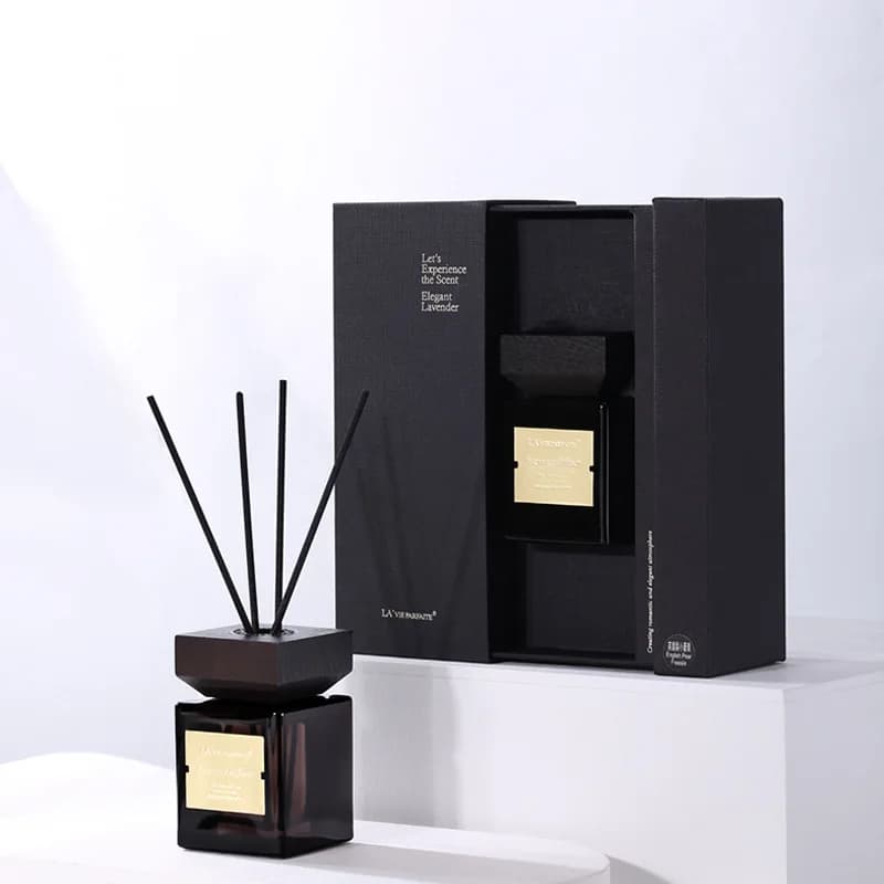 Luxury Reed Diffuser Bottle Gift Sets with Wooden Cap, Glass Bottle Home Fragrance, Long Lasting Aroma for Bedroom Hotel Decor