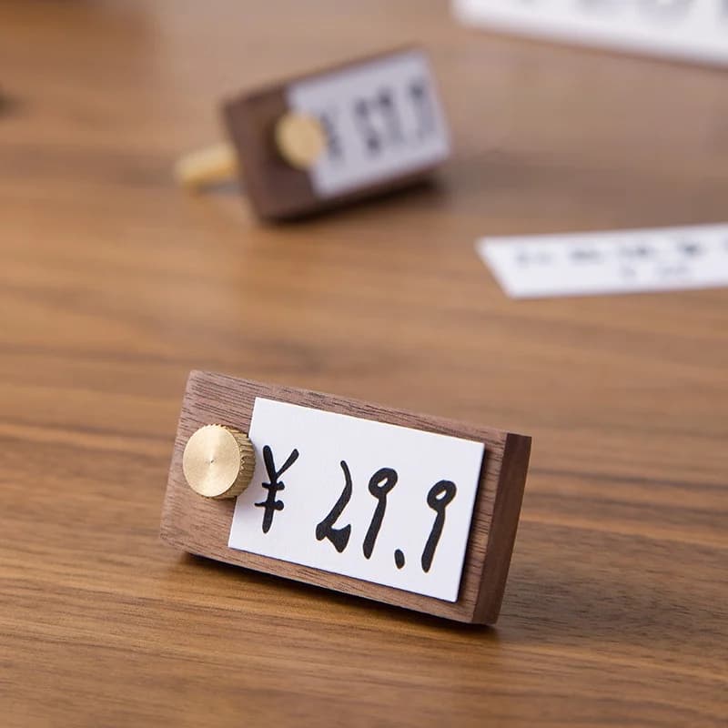 Set di 5 Eleganti Supporti per Cartelli in Legno di Noce 65x30mm, Porta Etichette Prezzi, Base per Menu Minimalista in Legno per Ufficio e Panetteria