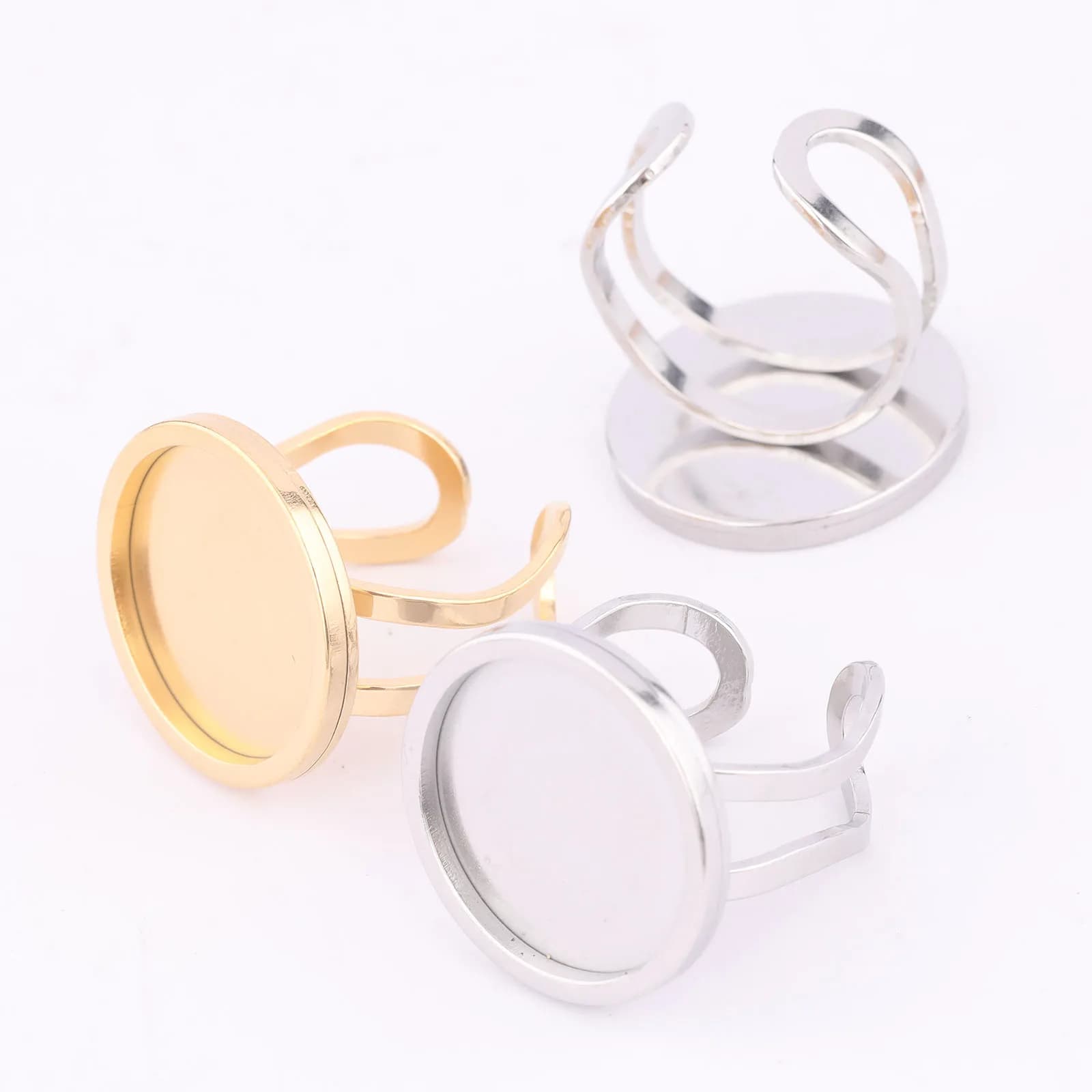 5 pz 18mm Rotondo Cabochon Anello Lunetta Impostazione Spazi Vuoti In Acciaio Inox Placcato Oro Anello Base Per Creazione di Gioielli Kit Forniture