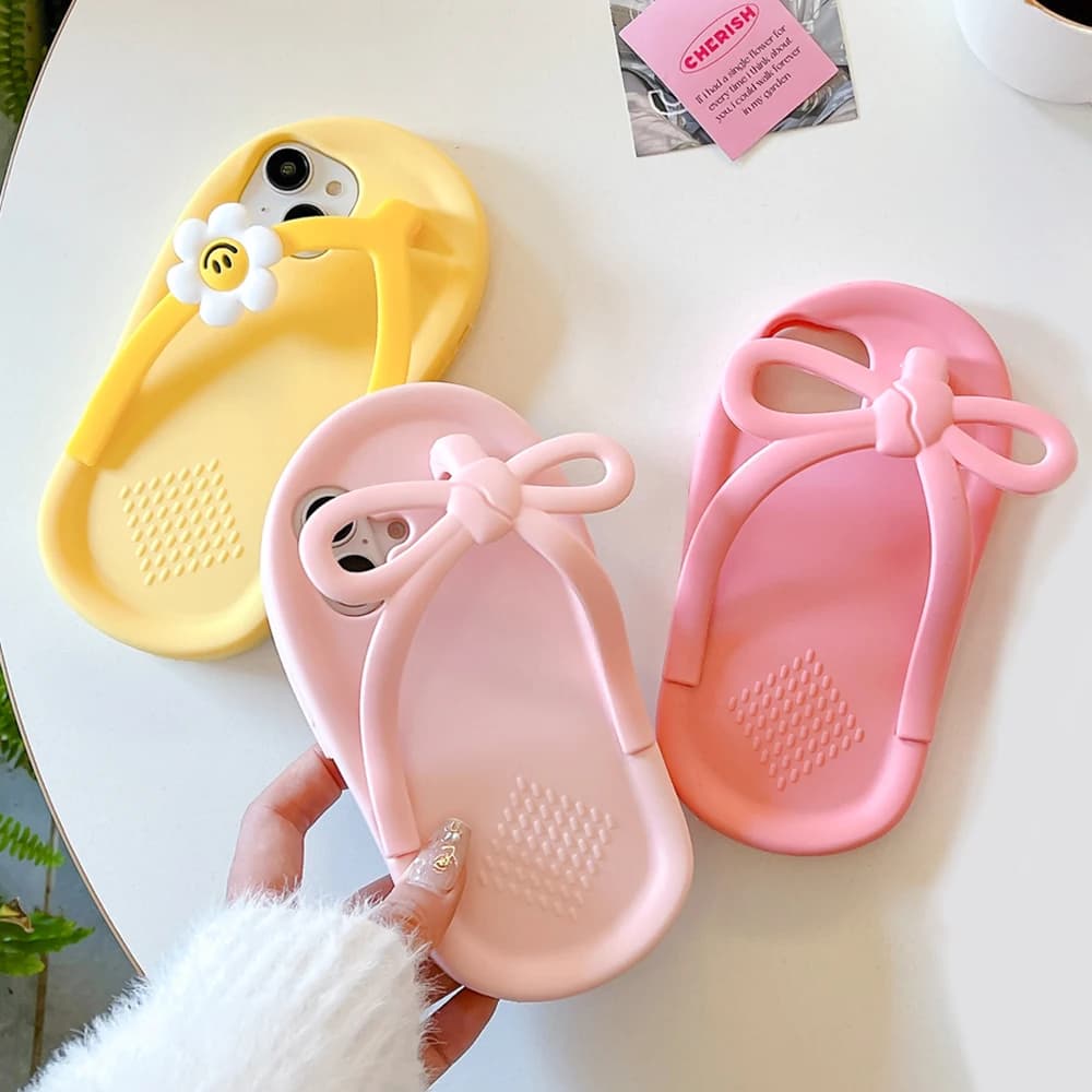Custodia per telefono estiva con pantofole Bowknot carine 3D per iPhone 12 13 14 15 16 Pro Max Infradito a fiori Custodia antiurto in silicone morbido
