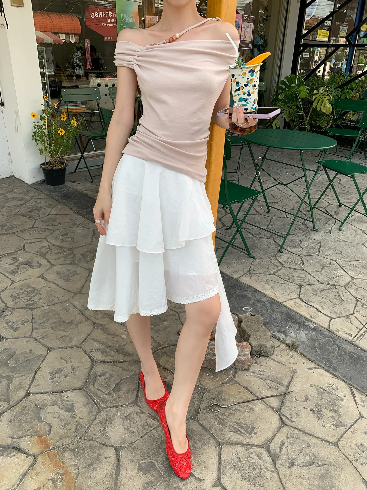 Gonna Midi Asimmetrica Bianca da Donna, Design Sensuale e Snellente, Mezza Lunghezza, Nuova Collezione Primavera Estate 2026, Gonne alla Moda per Signore