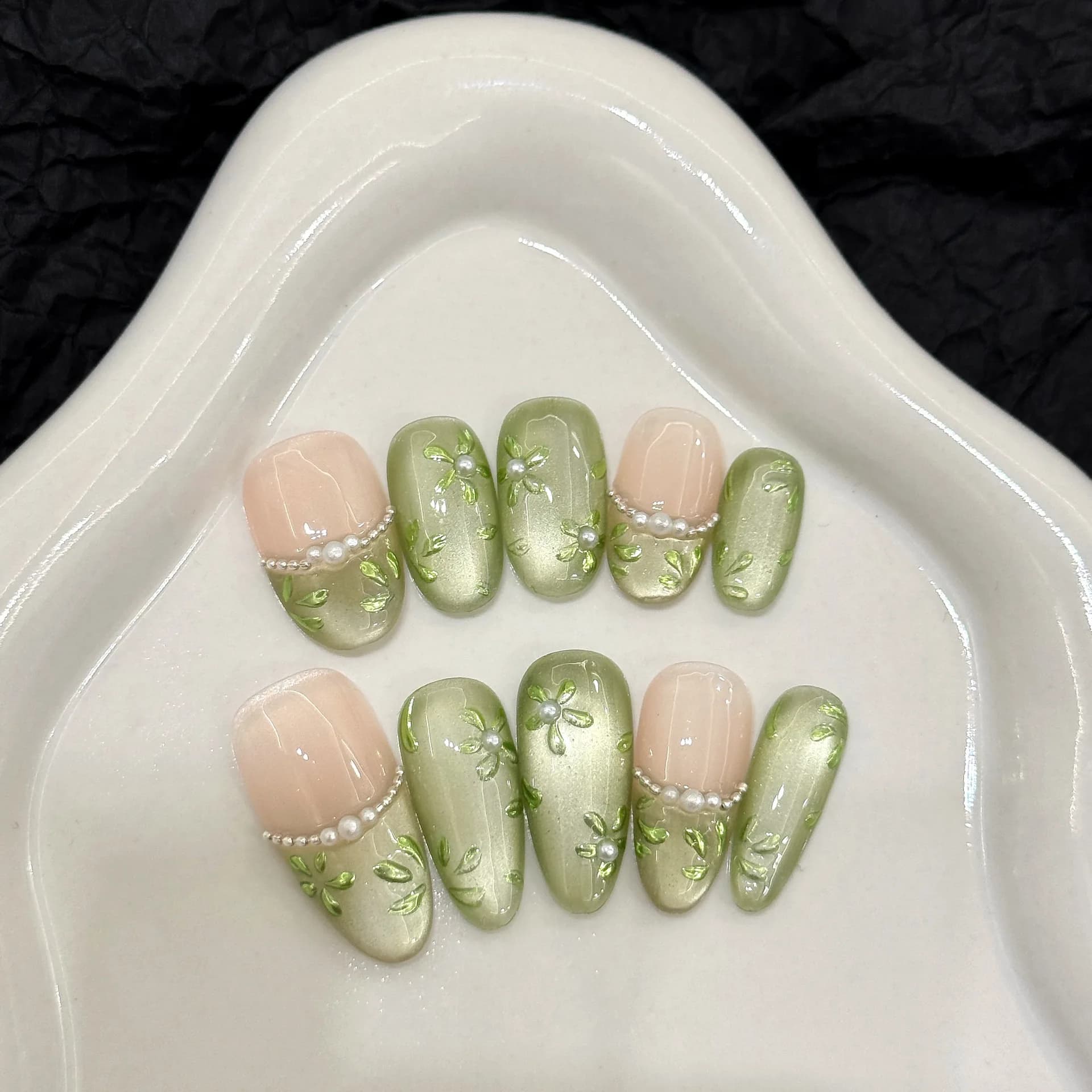 10 pieces handmade print on nails floral print green oval head short fingernails fake wearable glitter green cat eye nail tips fake