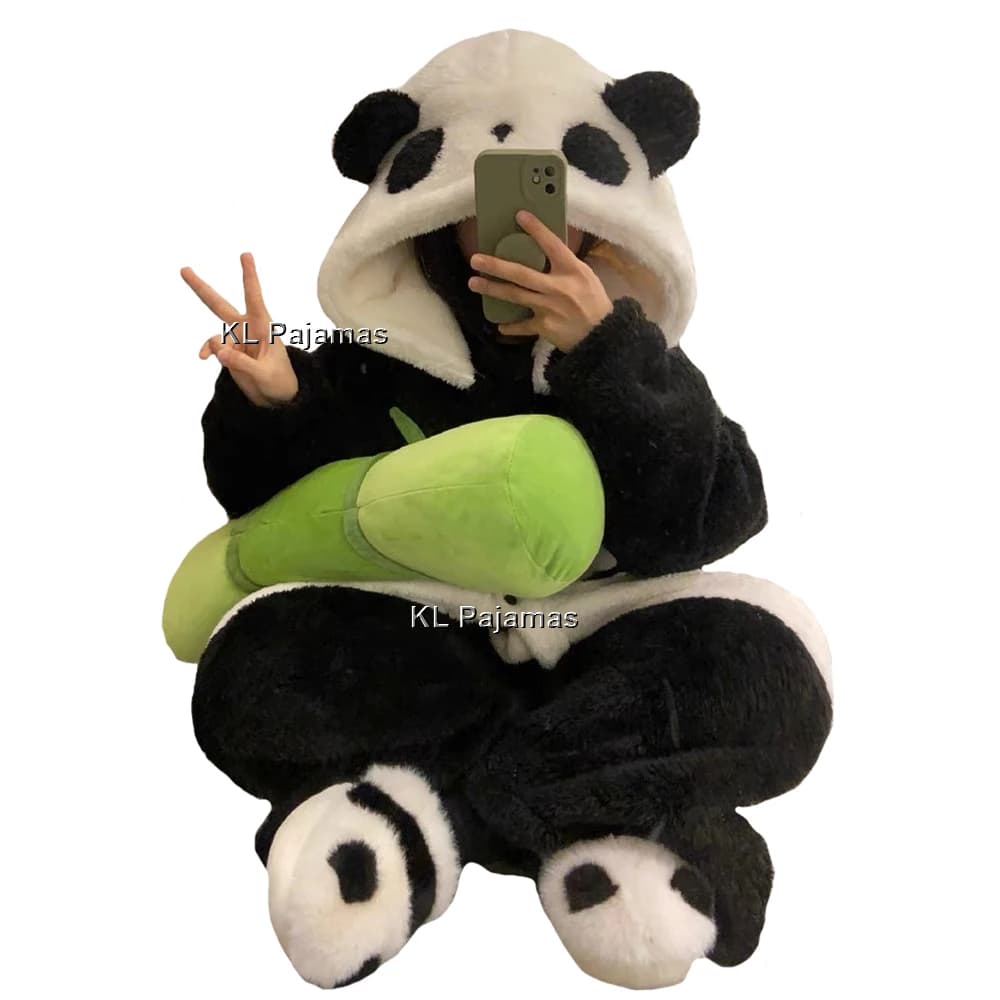 Cute Cartoon Sleepwear Women flanella Robe Panda Bat Dinosaur Cosplay Kimono accappatoio camicia da notte morbida indumenti da notte larghi vestiti per la casa