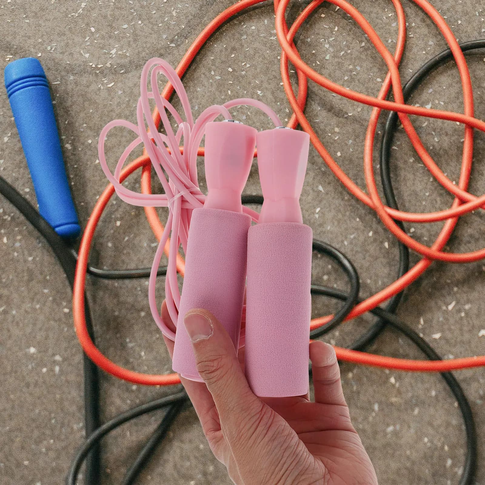 Heavy-Duty Adjustable Jump Rope for Fitness Endurance Training Lightweight Portable Sport Skipping Rope with Comfort Grip Handle