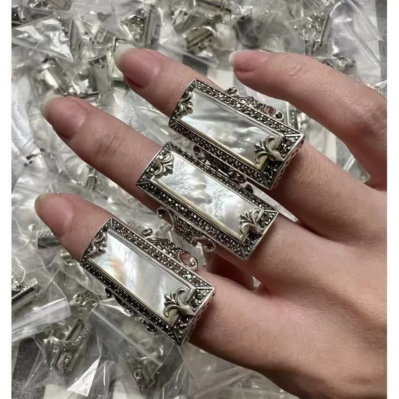 Retro Gothic Baroque Fritillary Ring, Exaggerated Ring Niche Light Luxury Ring Jewelry