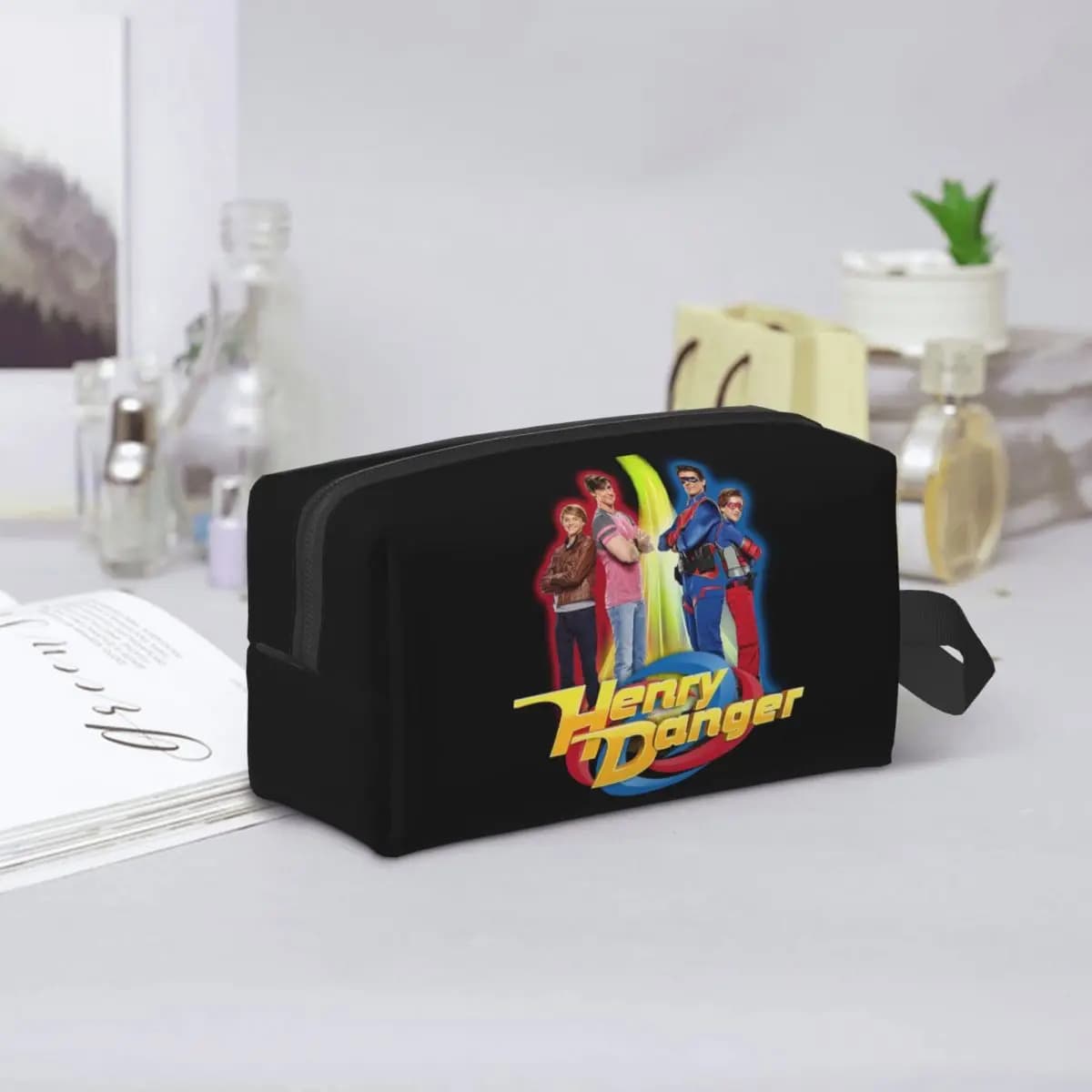 Henry Danger Secret Identities Borsa per il trucco Organizzatore per cosmetici Kit Dopp Borsa per cosmetici Beauty Travel Pencil Case