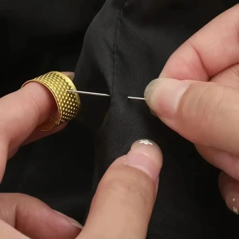37PCS Stainless Steel Sewing Needles Kit Portable Large Eye Steel Sewing Tool Set Compact Storage Handheld