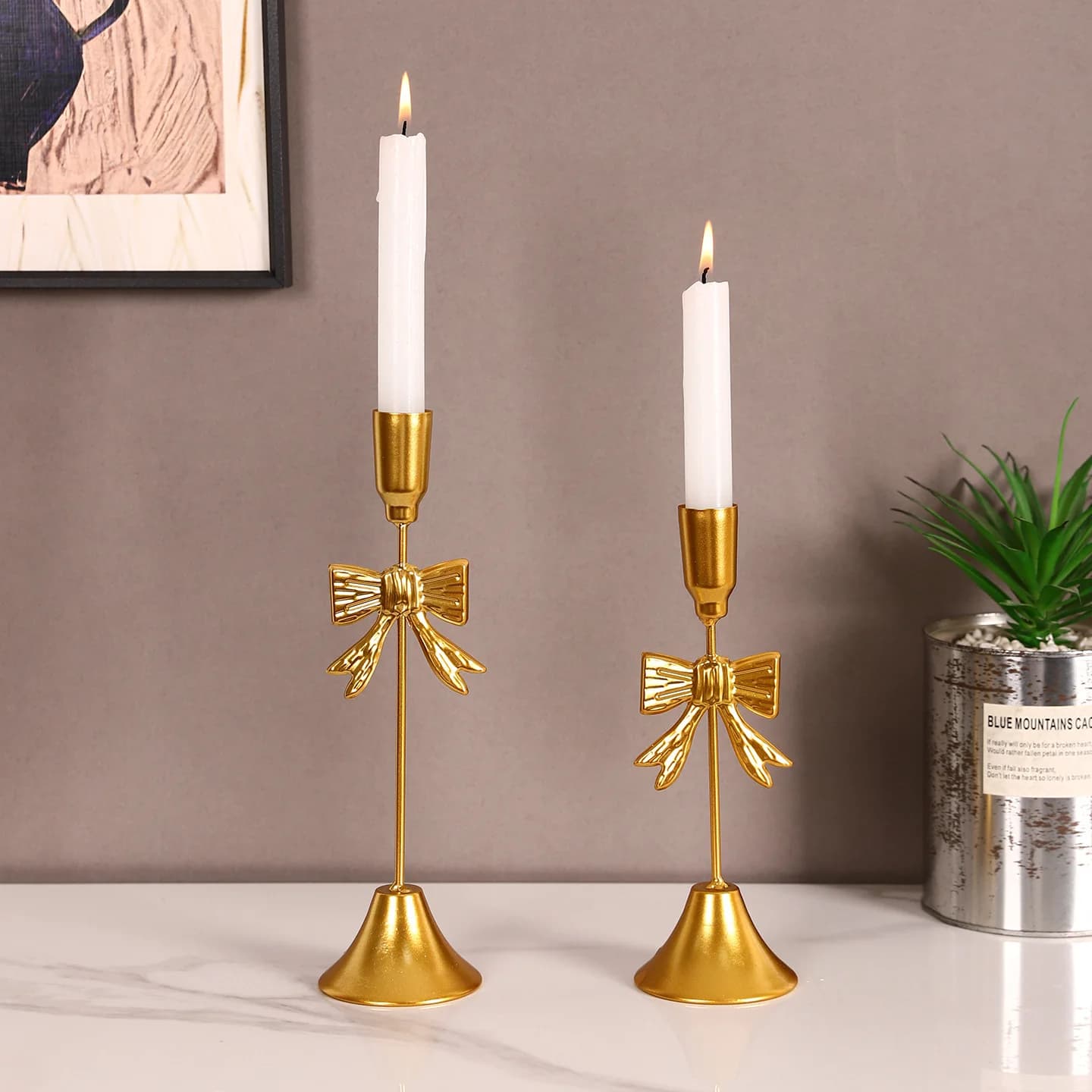 Portacandele per decorazioni da tavola Portacandele intricato natalizio con fiocco dorato Candeliere con fiocco festivo Portacandele di lusso a luce dorata