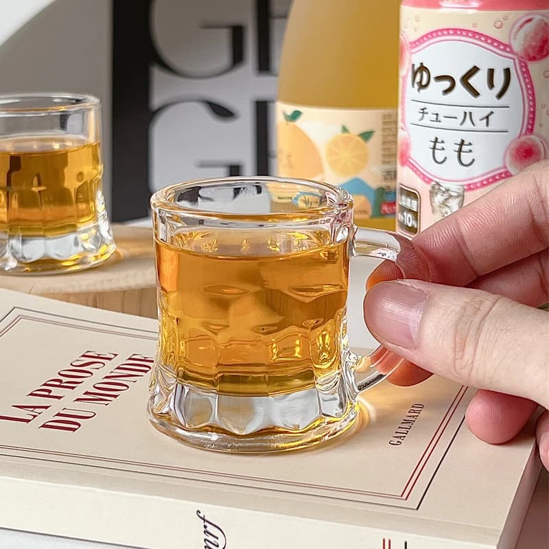 1 pz plastica 2 oz tazza di birra manico piccolo Whisky Mini per Party Mug bicchieri di vetro cucina sala da pranzo Bar decorazione del giardino di casa