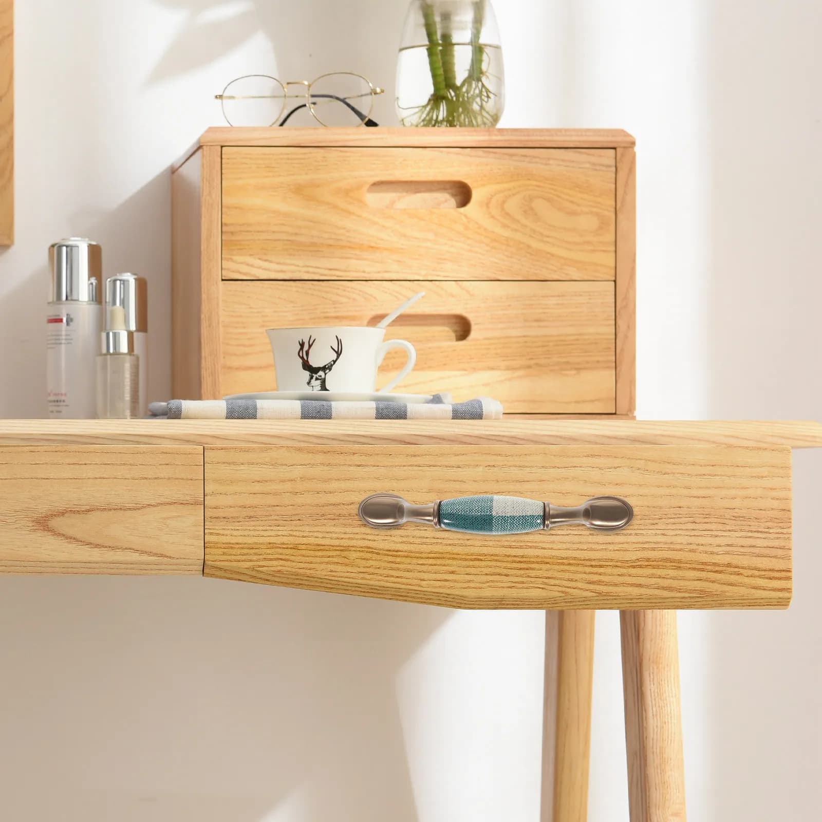 Maniglie decorative moderne in lega di zinco e ceramica per mobili: pomelli per armadietti da cucina, guardaroba, cassettiere e credenze