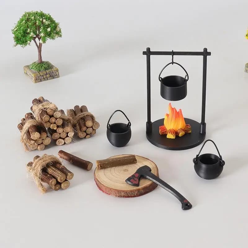 4 Pieces Mini Models of Suspended Stoves in Flame, Fai-da-te Miniature Models for Picnic and Open Camping, Small Home Decorations