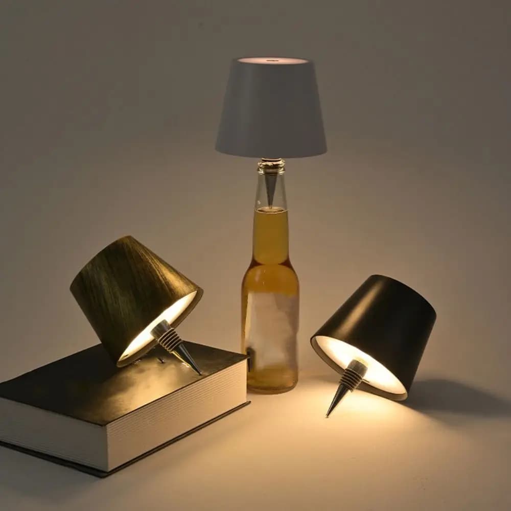 Lampada da Notte USB Ricaricabile a Forma di Bottiglia di Vino, Controllo Touch, Dimmerazione Continua, 3 Colori, Ricarica Tipo C, Luce da Tavolo per Bar