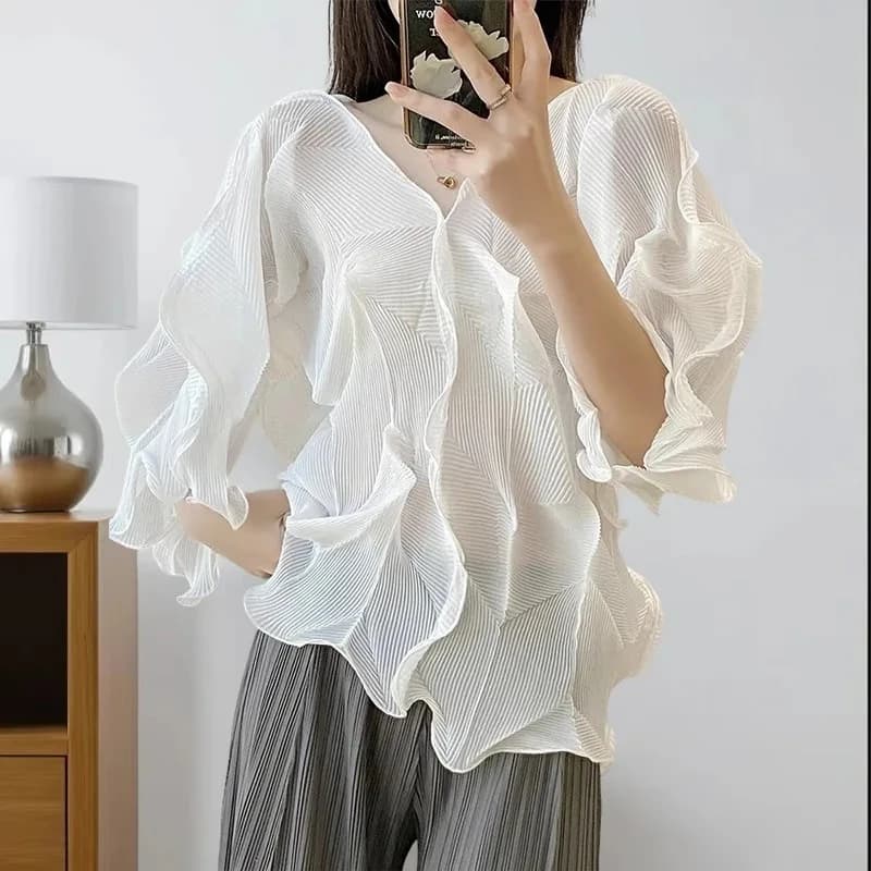 Miyake T-shirt a pieghe originale Casual Versatile 2025 Estate Nuovo Temperamento allentato sottile Versatile T-shirt bianca di fascia alta Marea