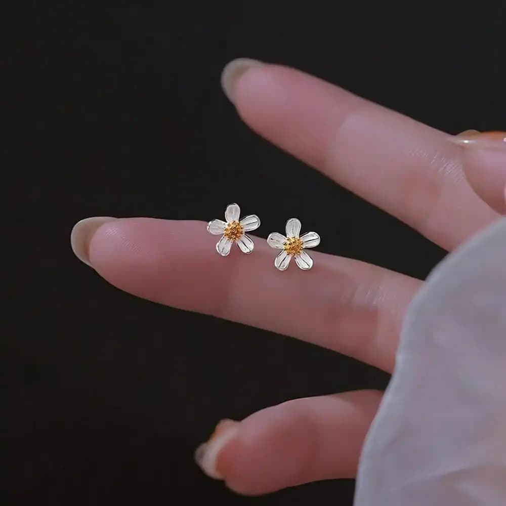 Mini Delicate Flower Design Stud Earrings Copper Jewelry Elegant Leisure Style Suitable For Women Dating Earrings