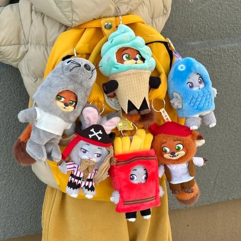 Nuovo genuino Zootopia2 The Disguiser Serie Peluche Cieco Scatola Carino Judy Scatola Mistero Action Figure Anime Doll Nick Portachiavi Regali
