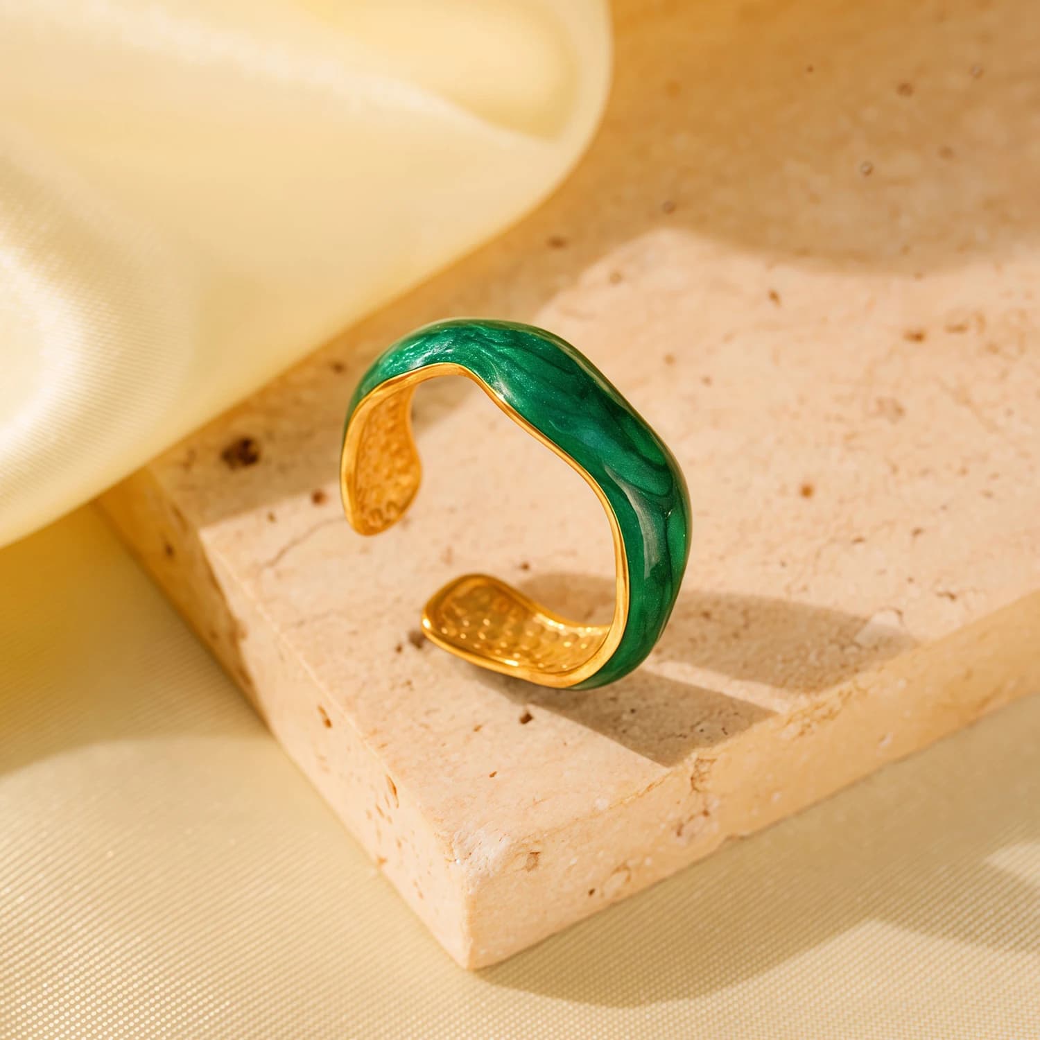 Anello Aperto Smaltato Colorato per Donne, in Acciaio Inossidabile, Design Ondulato Irregolare, Gioiello di Tendenza di Lusso Leggero