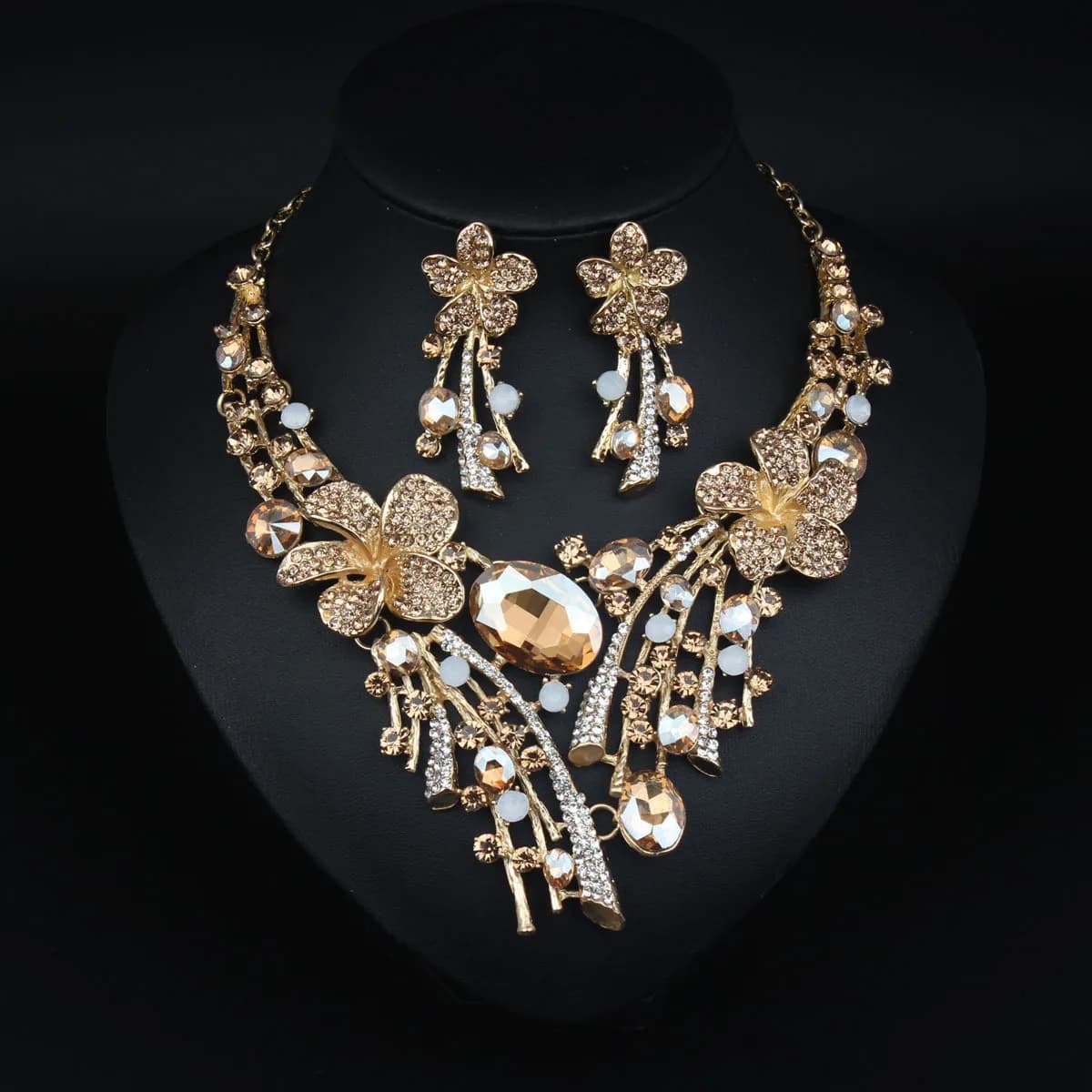 Set di Gioielli con Collana e Orecchini con Ciondolo a Fiore Colorato e Strass, Adatto per Abiti da Donna e Accessori per Banchetti