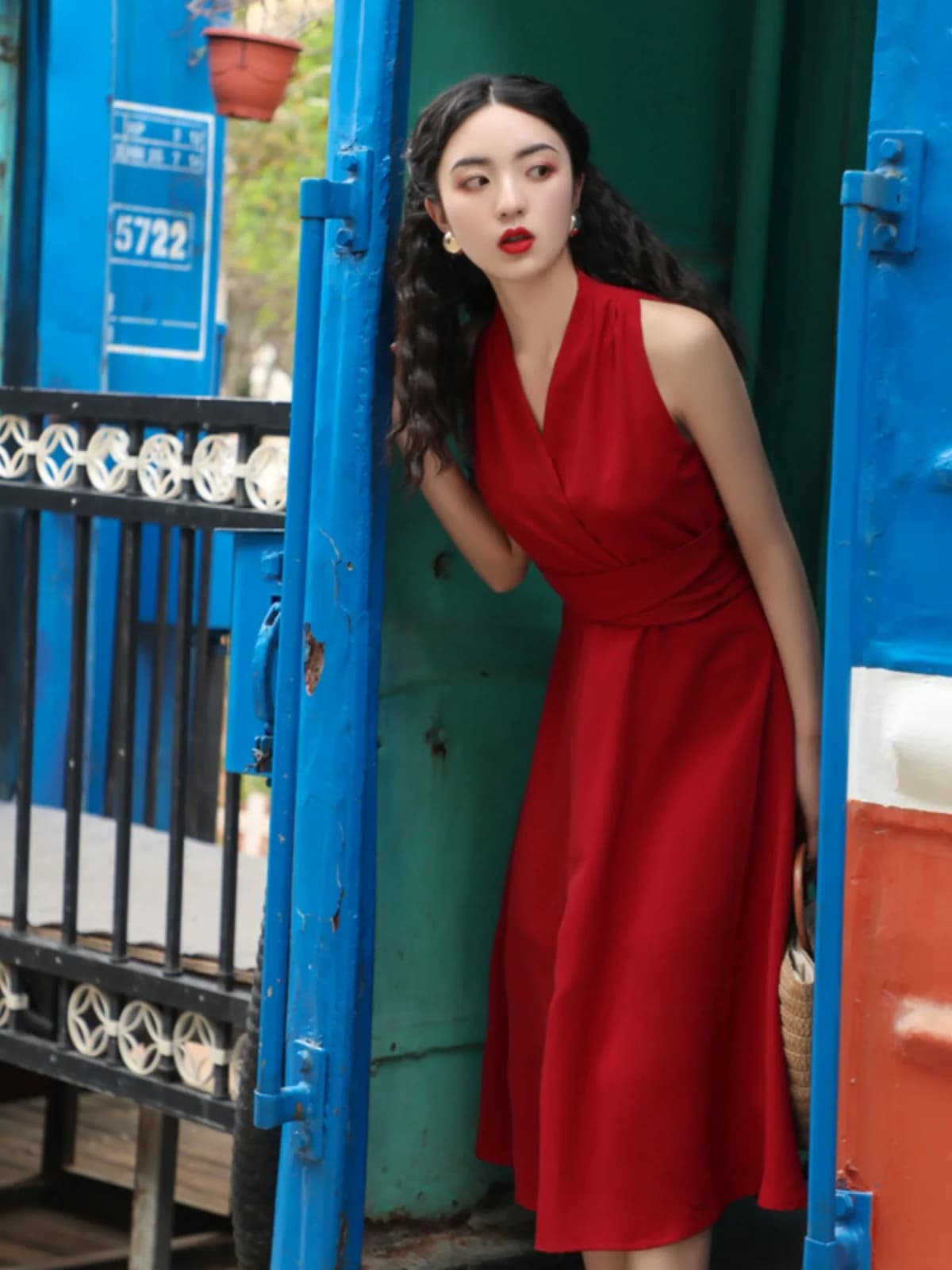 JUJU Hepburn Retro Hong Kong Style V-neck Wrap Waist Slimming Red Dress Women Summer High Waist A-line Skirt Commute Pure Color