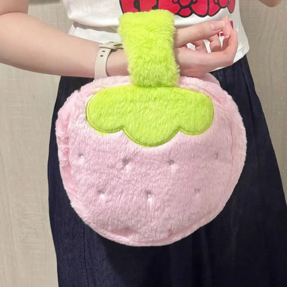 Women's Makeup Bag, Cosmetic Feet in Strawberry Shape Plush, Portable Travel Bag for Washing and Conservation, Cute Makeup Organizer