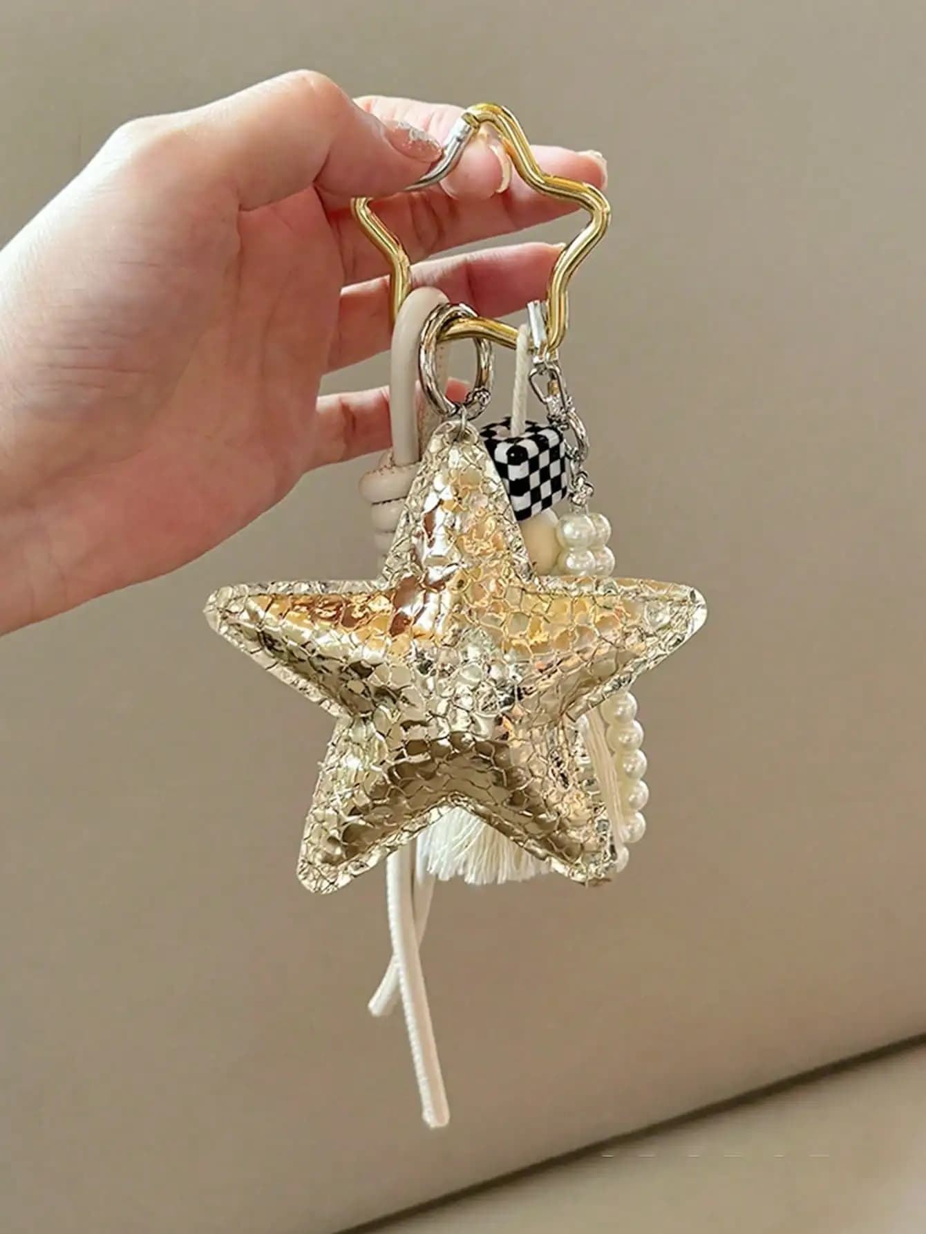1pc Blogger Shared Personalized Car Key Chain, DIY Creative Key Chain, Key Pendant, Heart Star Pendant, Backpack Pendant, Handmade Woven Keychain, Backpack Decoration
