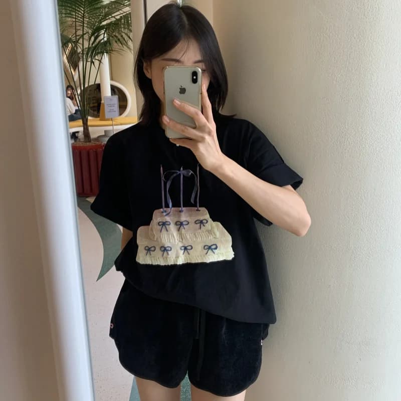 T-shirt casual a maniche corte con stampa Sweet Knot Cake, girocollo, stile coreano, primavera autunno inverno, top da donna