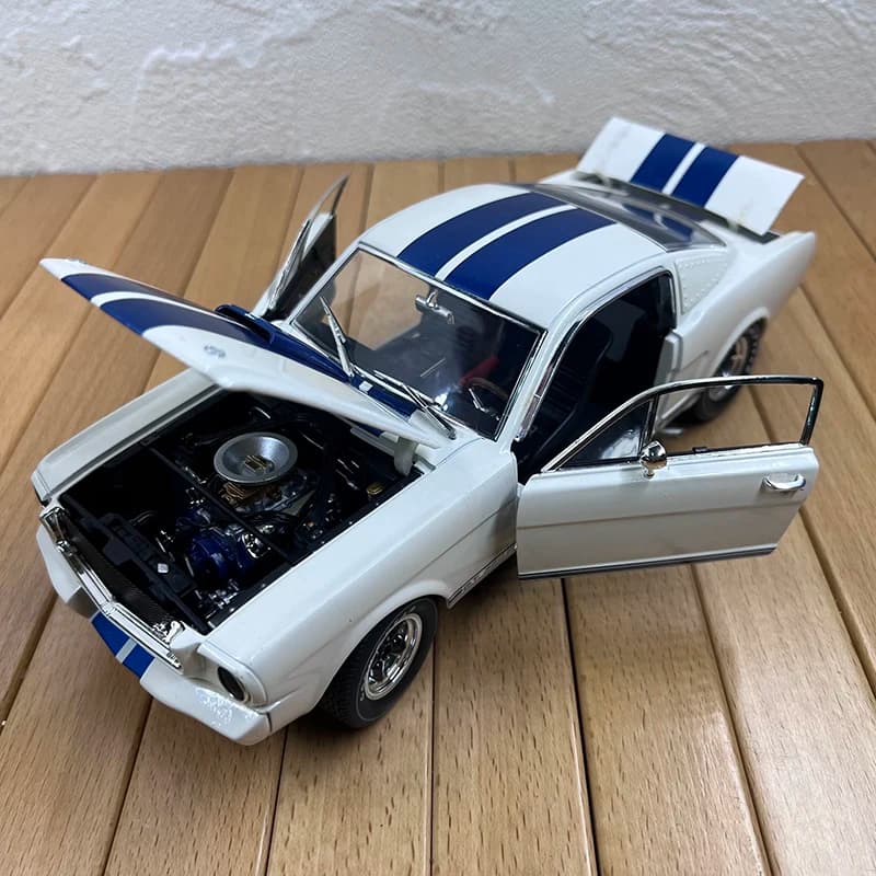 Modellino Auto in Scala 1/18 SHELBY GT 350R in Lega, Collezione Espositiva, Giocattolo, Regalo, Souvenir