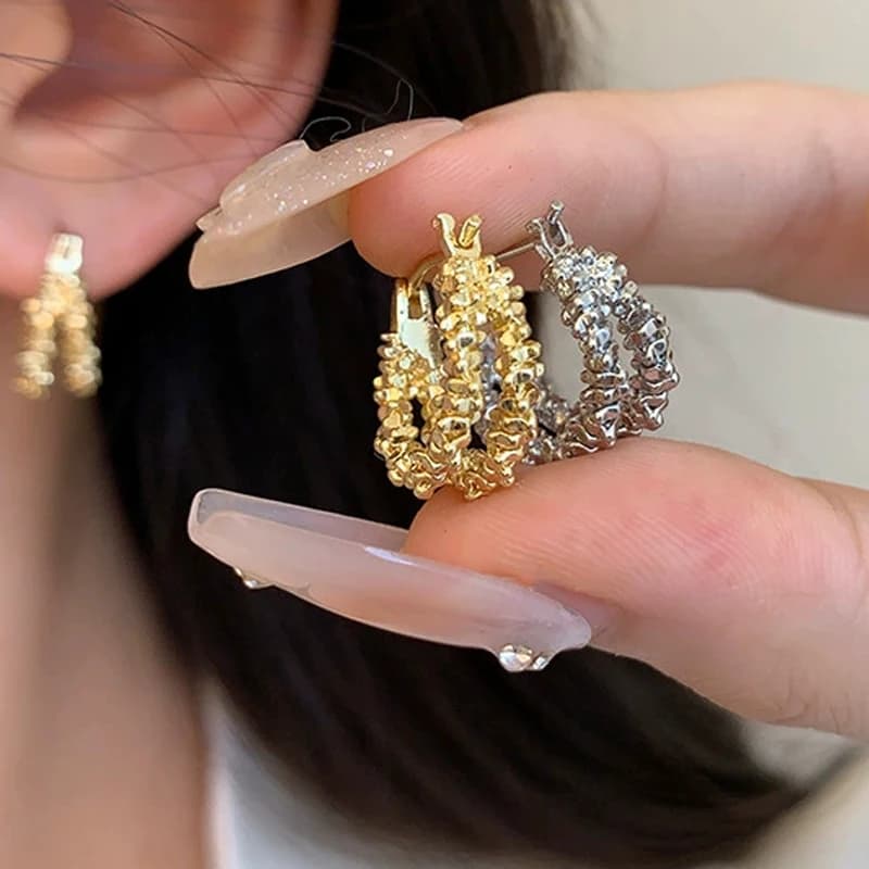 Orecchini a cerchio in metallo con geometria irregolare per donna Orecchini pendenti punk europei semplici color argento dorato Gioielli a cerchio rotondo