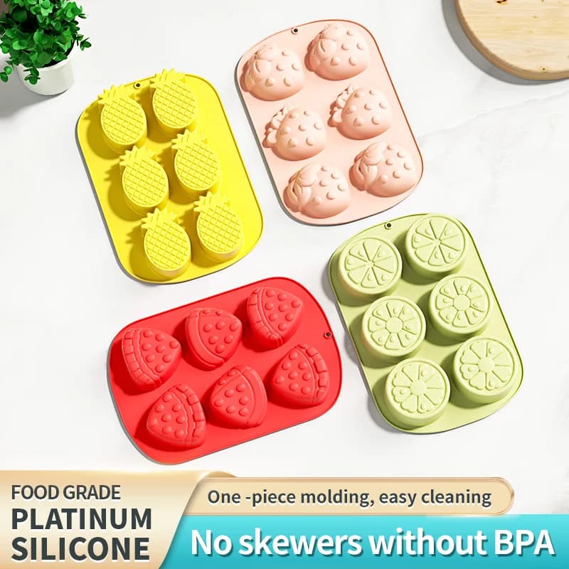 Set di 4 Stampi in Silicone a Forma di Frutta: Ananas, Limone, Anguria, Fragola - Stampi per Cioccolato, Gelatine e Dolci Estivi