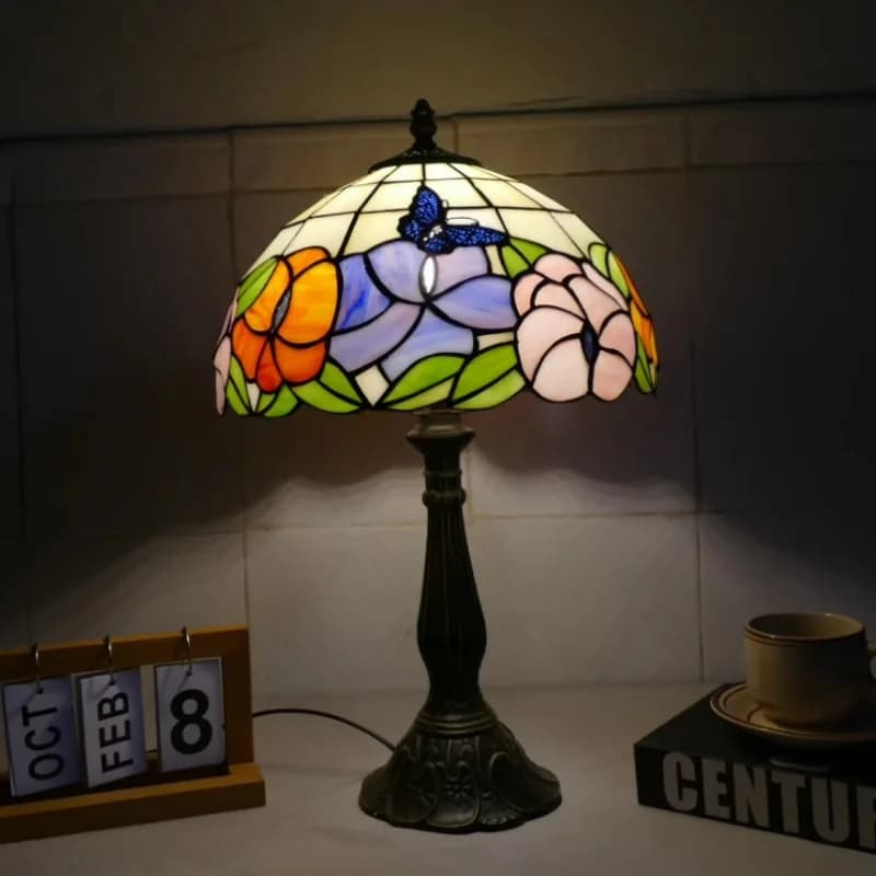 Lampada da scrivania creativa in stile pastorale francese, lampada decorativa per camera da letto e soggiorno, piccola e fresca, in stile pastorale.