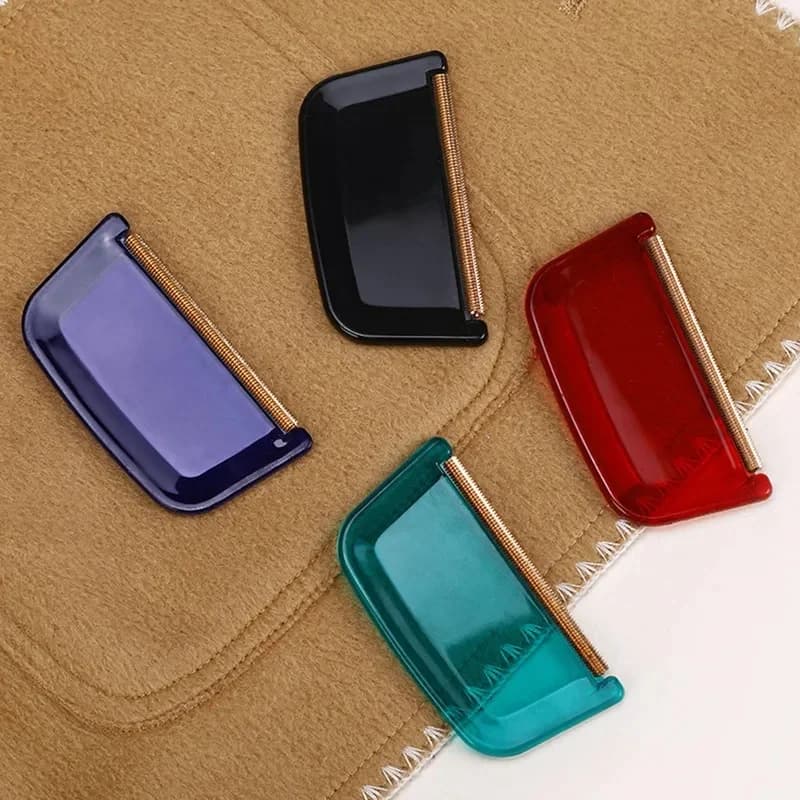 Garment Cleaning De-Pilling Comb, Designed For Cashmere And Wool, Removes Lint, Fuzz And Pills From Sweaters And Clothing