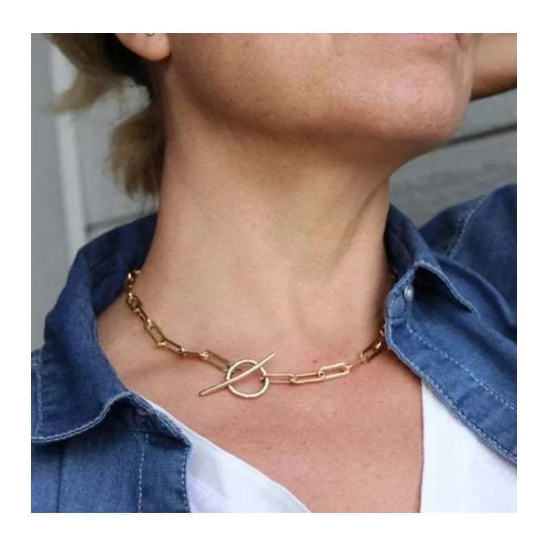 Collana a spina di pesce semplice ed elegante, nuovo stile, con chiusura a un ciondolo, corta per la clavicola