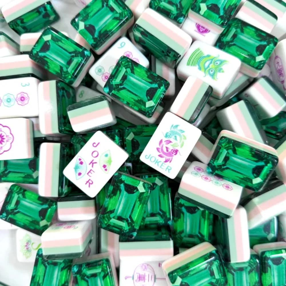 Set di Mahjong Americano Moderno e Lussuoso in Acrilico Verde Smeraldo a 4 Strati, 160 Tessere Standard, Perfetto per Giocare e Regalare
