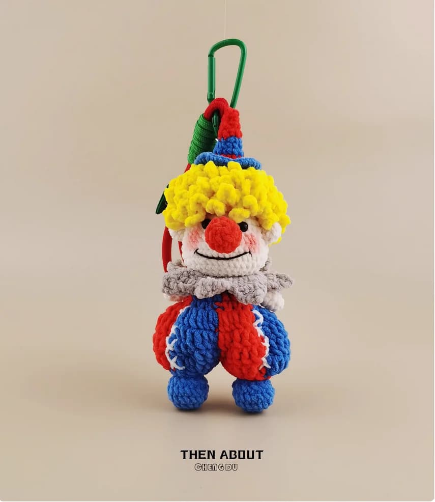 Portachiavi con ciondolo per borsa per bambola da clown carino lavorato a mano, regalo per anziani