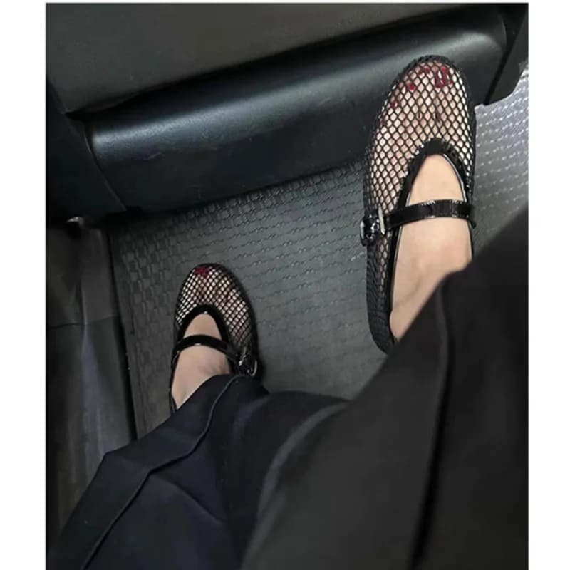 Round headed fish mesh hollow ballet dance shoes for women 2025 summer fashion flat bottomed belt buckle single shoe