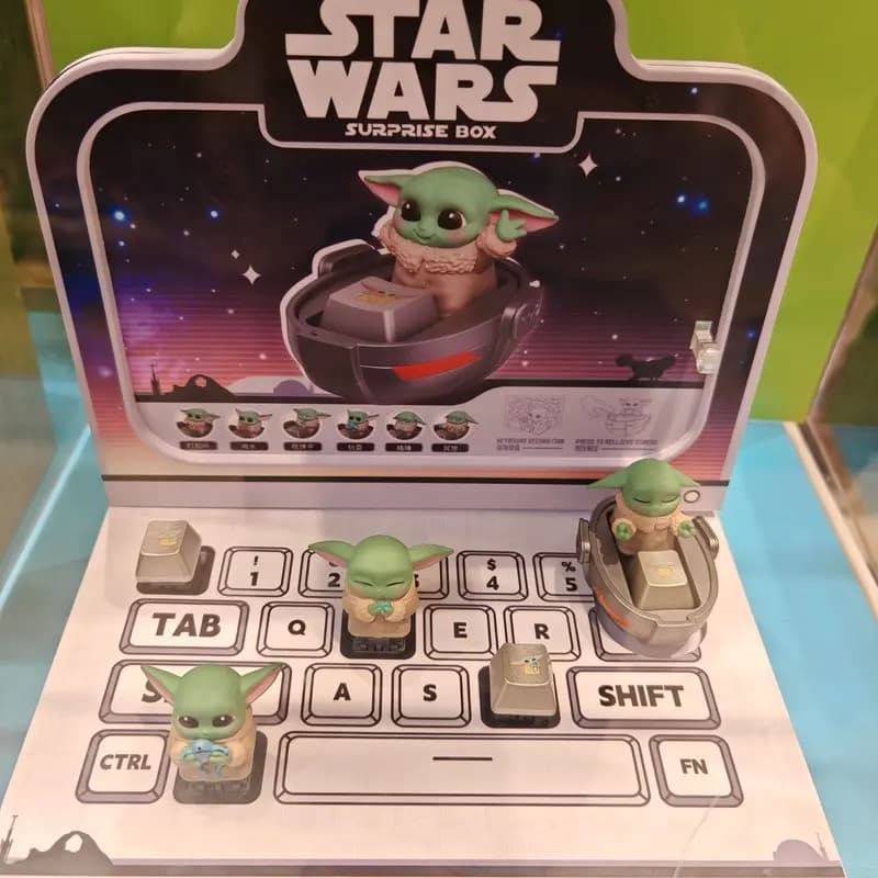 Miniso Star Wars Surprise Blind Box Keycap Figurine Antistress Decorativa per Tastiera Meccanica, Regalo da Collezione per Adulti