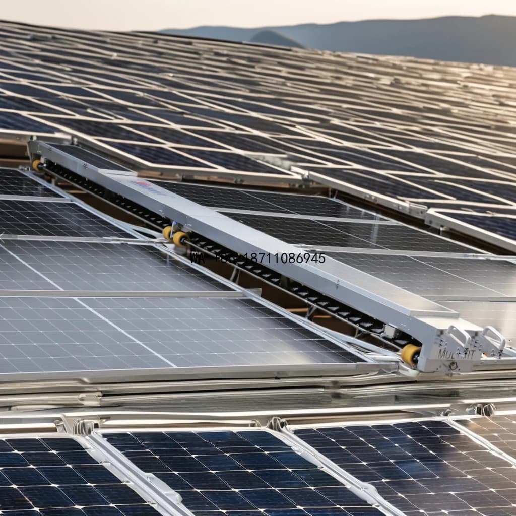 Robot Pulitore Fotovoltaico Completamente Automatico per Pannelli Solari, Macchina per la Pulizia di Pannelli Fotovoltaici a Doppio Uso (Bagnato e Asciutto)