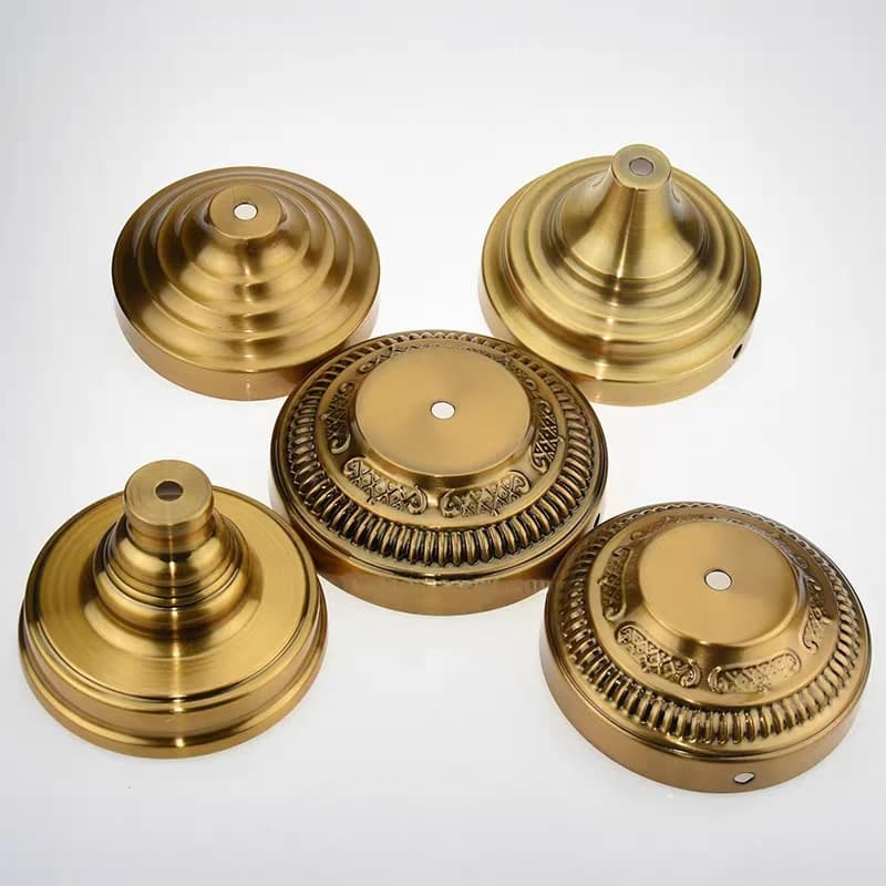 Parti della lampada in ferro vintage con finitura in ottone: piastre base, vassoi per illuminazione fai da te in ceramica/cristallo
