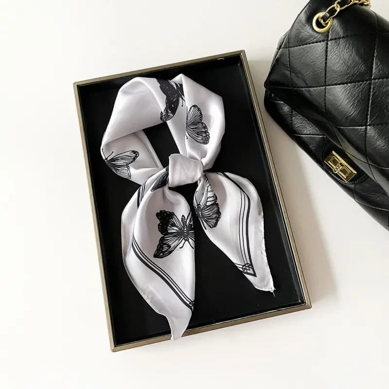 2026 Versatile Premium Butterfly Printed Silk Scarf 70 × 70 cm Chiffon Square Scarf for Spring and Autumn Decoration Thin