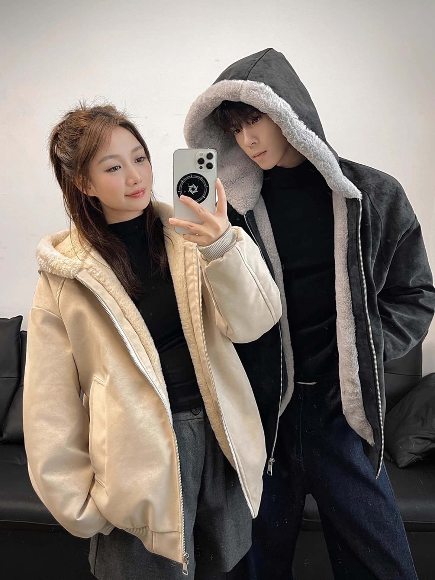 Giacca invernale in cotone ispessito per uomo e donna con colletto in pelliccia, giacca in pelle PU stile americano, calda e comoda con cappuccio.