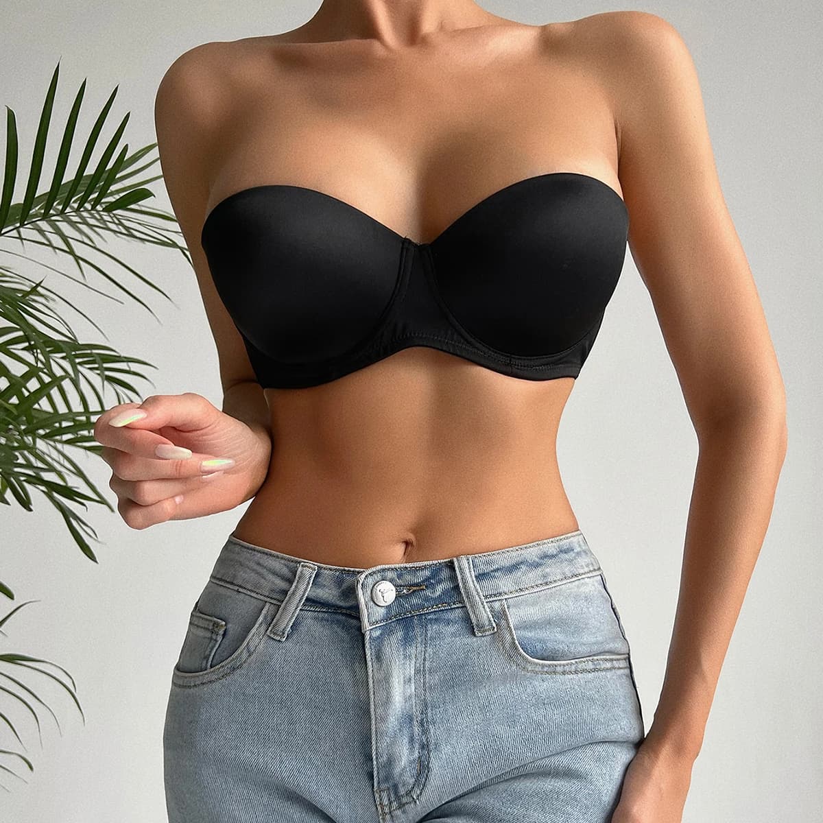 Reggiseno senza spalline senza cuciture 1/2 tazza Intimo da donna Reggiseno invisibile alla moda Metodi di indossamento multipli Spalline staccabili sotto