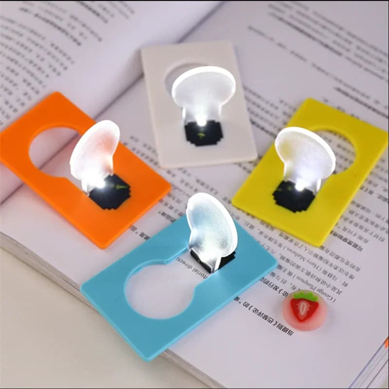 Design della carta Vendita calda portatile Simpatico interruttore tascabile portatile Lampada da notte per carte a LED Metti nella borsa Portafoglio Luce comoda