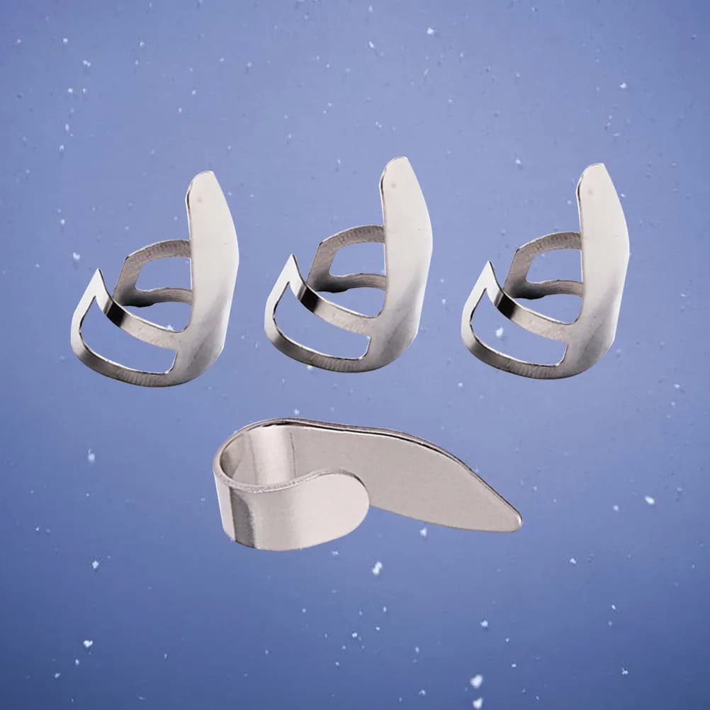 4 Pezzi Plettri per Chitarra in Acciaio Inossidabile Argento, Ultra Sottili e Leggeri, Comodi per Chitaristi Professionisti