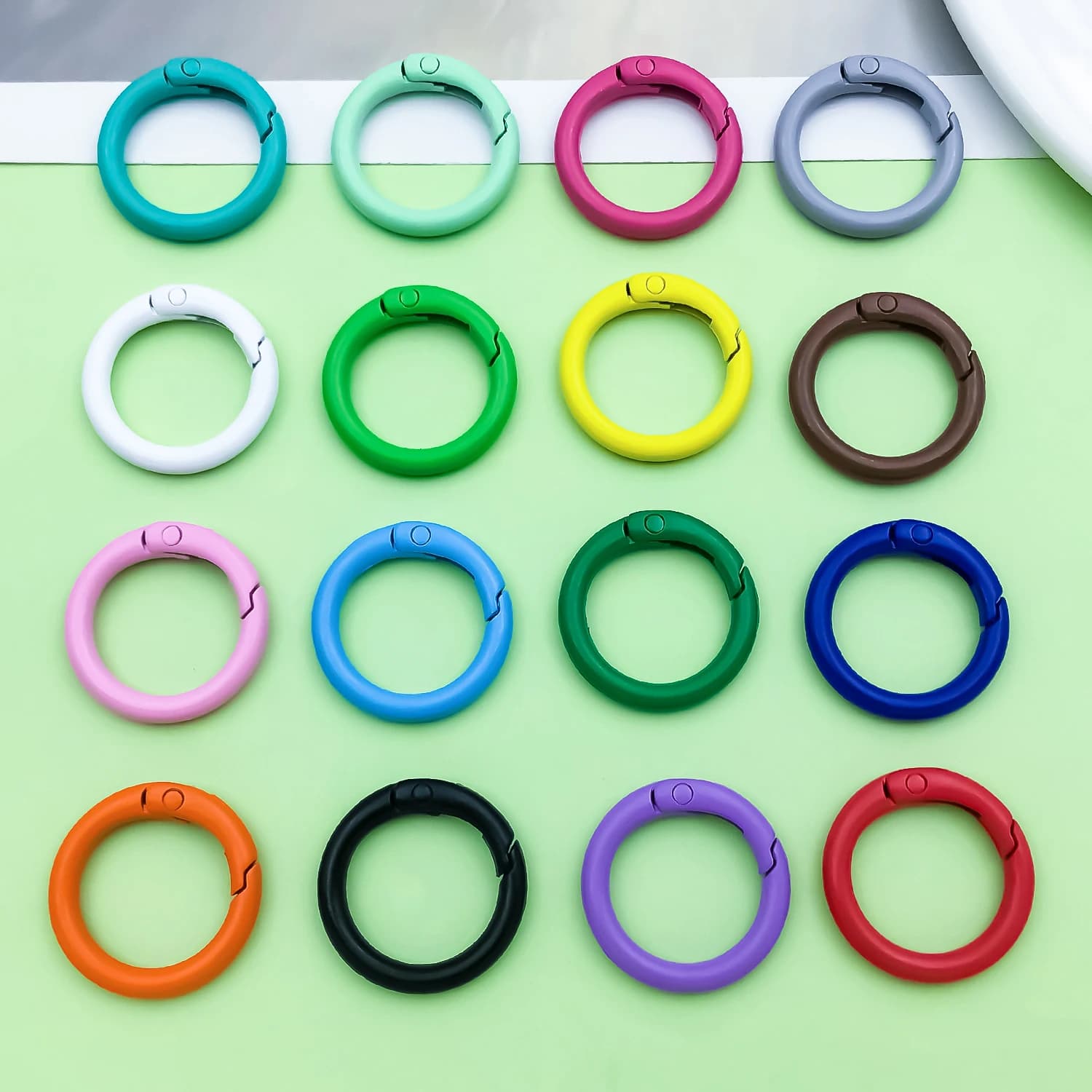 20pcs 25mm Inner Diameter 18mm Alloy Circular Keyring Colorful Spray Painted Spring Buckle For DIY Handbag Key Holder Ornament