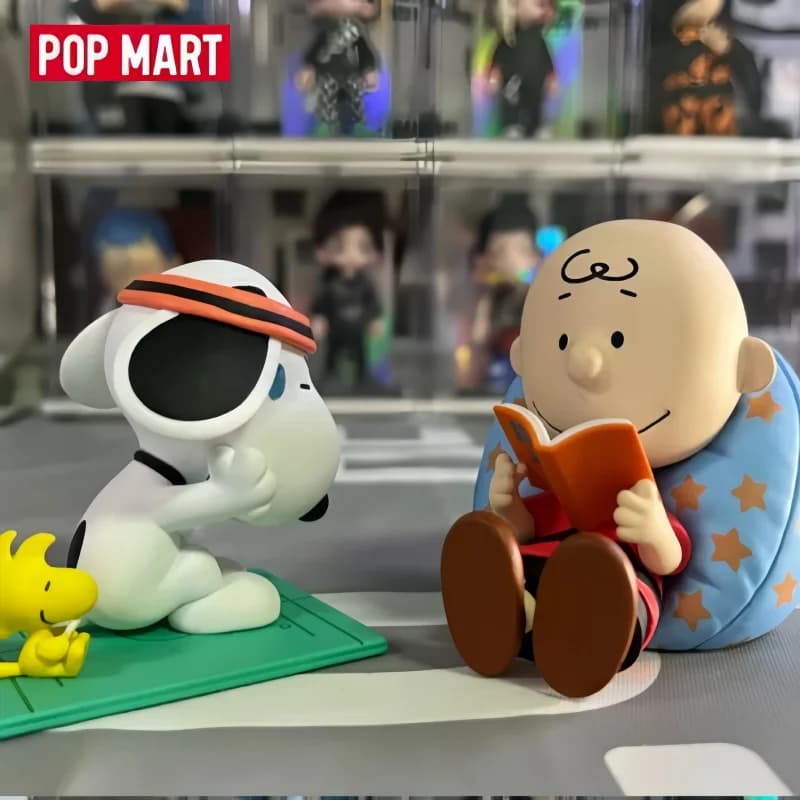 Originale autentico POPMART Snoopy Stay at Home Series Blind Box Cartoon Toys Action Figures Bambole carine Pezzo da collezione