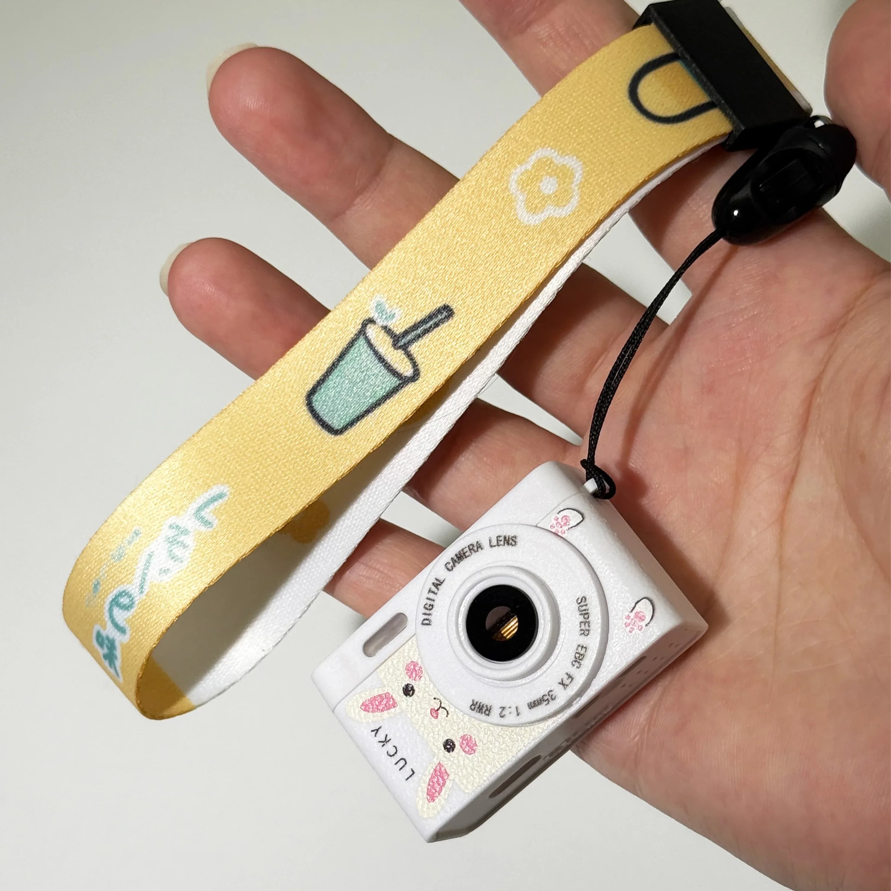 Mini Fotocamera Portachiavi per Bambini, Videocamera Portatile HD 1080P Retrò, Registratore Video Ultra Compatto con Supporto per Scheda di Memoria, Regalo