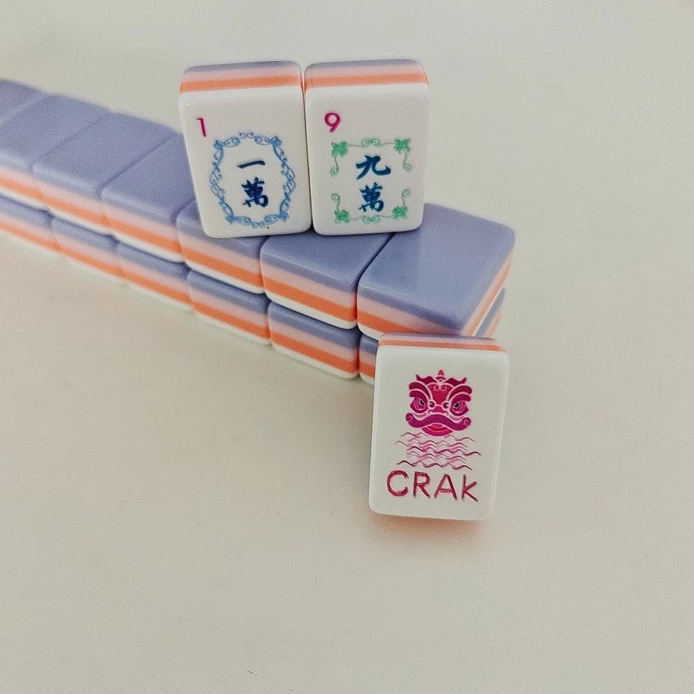 Custom Luxury Lavender Purple Mahjong Game Tiles Acrylic Portable American Mahjong Set Travel Mah Jongg Sets for Entertainment