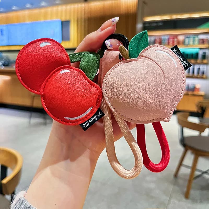 Portachiavi creativo in pelle con frutta, cartone animato, limone, ciliegia, bambola, regali squisiti, borse, accessori appesi