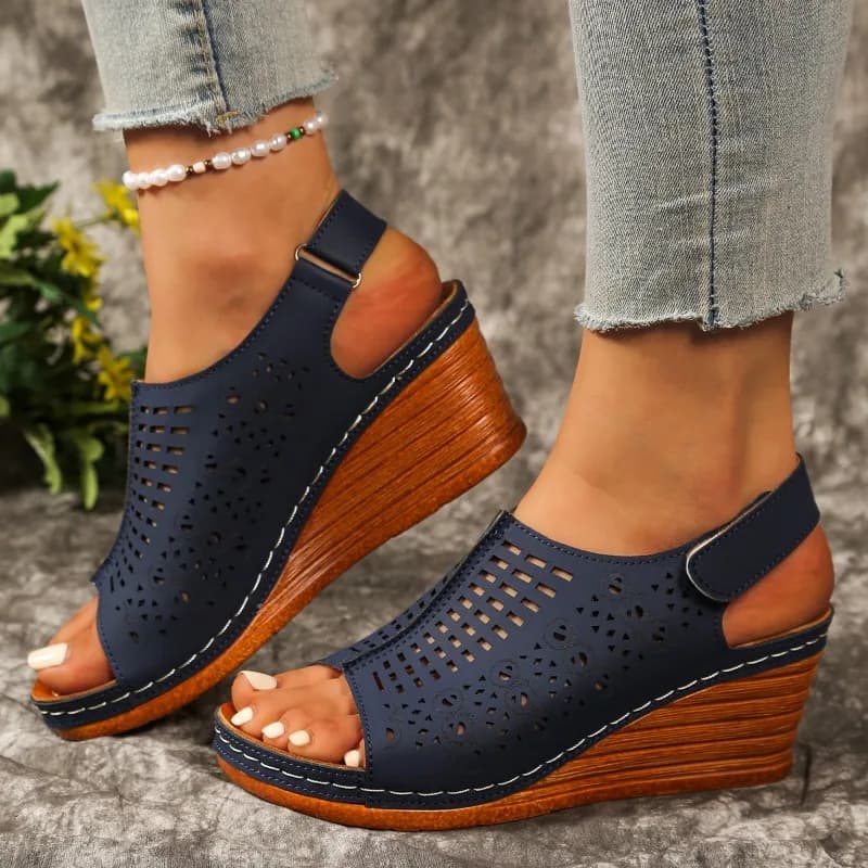 Nuovi ed eleganti sandali a bocca di pesce scavati con punta aperta altamente irritanti, tacchi alti e rete comfort traspirante in velcro
